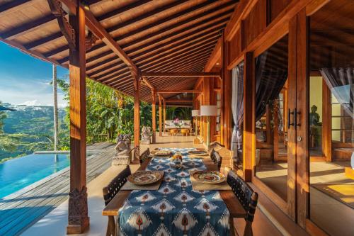 Ubud Valley Boutique Resort — Pool view