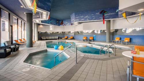 Holiday Inn Winnipeg-South by IHG Image