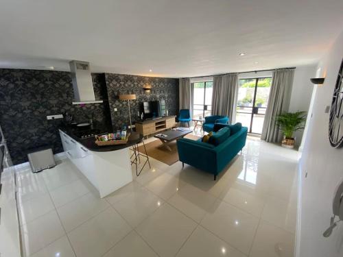 Posezení v ubytování 2 Bedroom Apartment With Garden Lansdown Bath