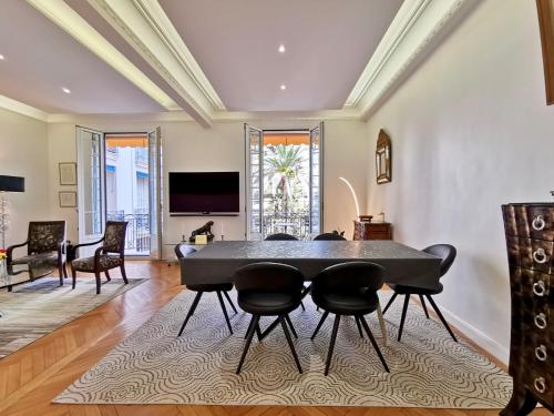 Gallery image of LUXURY BAQUIS in Nice
