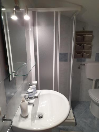 Ванная комната в La mansarda di Daniela