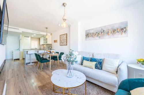 797 HOLIDAY RENTALS - Lujoso apartamento en Arroyo con piscina