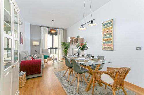 -MalagaSunApts- Central FreeParking RooftopPool