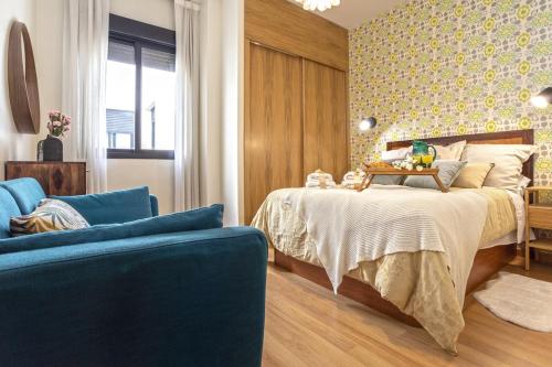 Postel nebo postele na pokoji v ubytování -MalagaSunApts- PrivateTerrace FreeParking Pool