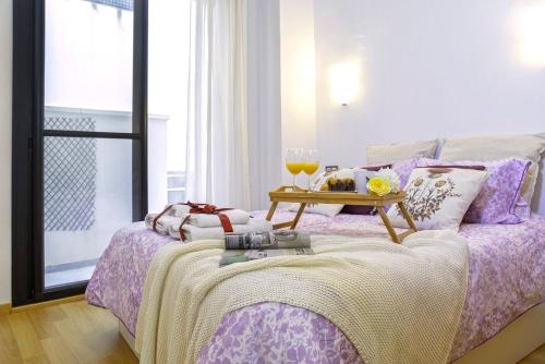 Posteľ alebo postele v izbe v ubytovaní -MalagaSunApts- FreeParking Shared Pool