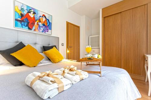 -MalagaSunApts- Huge & Central * Pool* FreePARK*