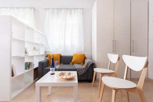 -MalagaSunApts- Bright City Centre Studio