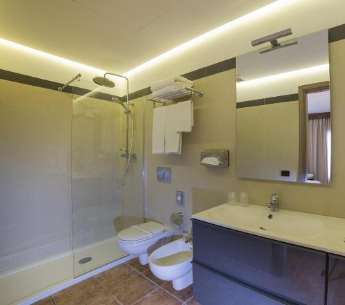 Koupelna v ubytování Best Western Plus Hotel Modena Resort