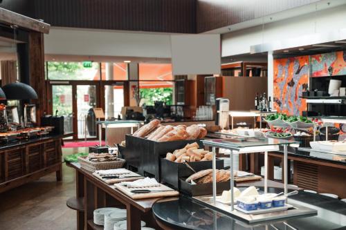 Đồ ăn tại/gần căn hộ