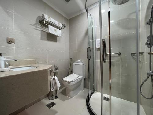 Remaj Hotelにあるバスルーム