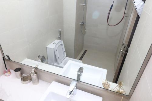 Superb Studio by The Creek view