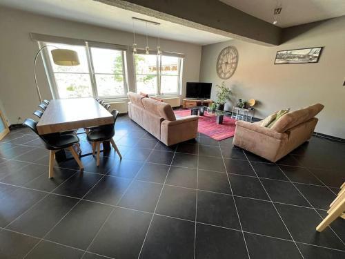 Gallery image of Loft spacieux dans une ancienne beurrerie avec parking gratuit in Theux