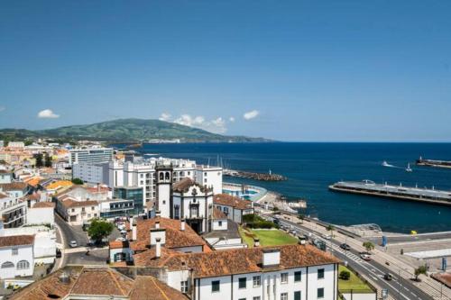 Paradise Gorgeous Views Best Location on Island!