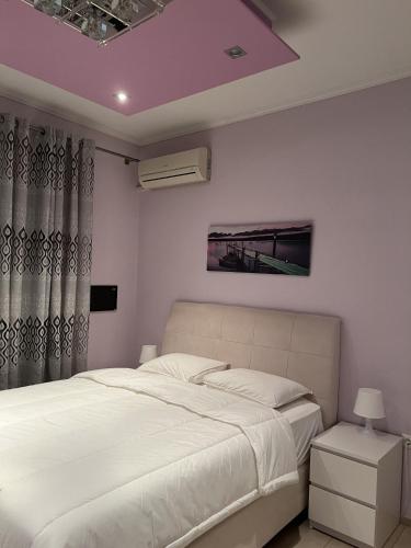 Piraeus Cozy Stylish, Fully Reno Apt, near metro