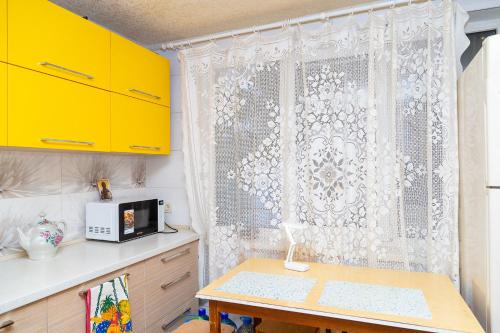 Kuchyň nebo kuchyňský kout v ubytování Comfortable apartments in the center of Dnipro