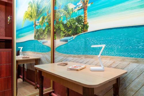 Bazén v ubytování Comfortable apartments in the center of Dnipro nebo v jeho okolí