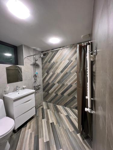  SeventeenCottage -  Room  picture :   Tea/Coffee maker    Bath    Hairdryer                           