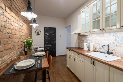 Brickwall Apartments