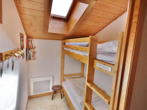 Charmant studio avec cabines, proche navettes, balcon, parking, bienvenue à Morzine