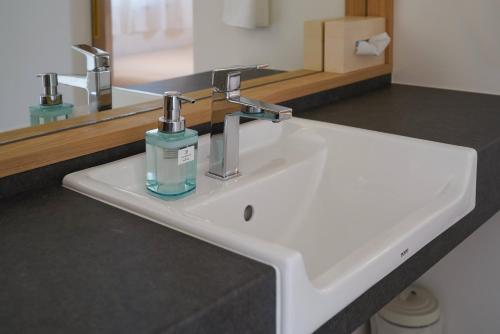 Foto da galeria de Beach SPA TSUDA 2Dos棟 3Tres棟 em Tsuruwa