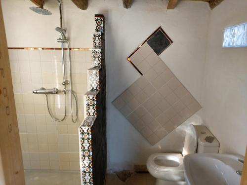 A bathroom at Cortijo Saucillo