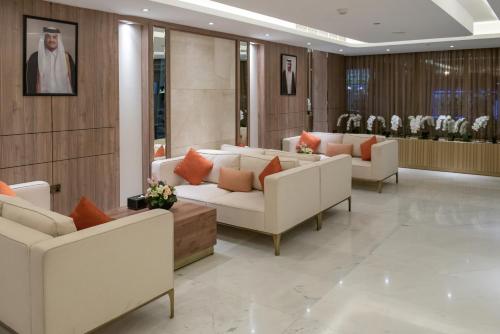 Posezení v ubytování Corp Executive Hotel Doha Suites