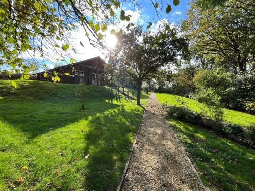 Κήπος έξω από το Hollybush Lodges