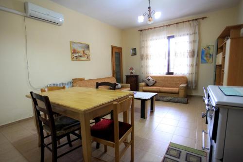Gallery image of The Wanderers Hostel in Shkodër