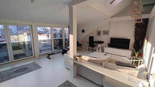 Fotografia z galérie ubytovania loft 85 m2 Wilanow Krolewski self checkin vo Varšave