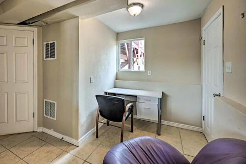 Posezení v ubytování Three Bedroom, California King bed