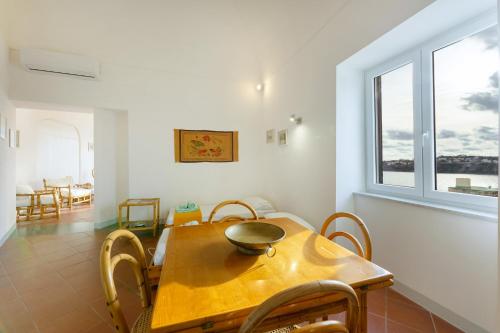 Posezení v ubytování TORRETTA CORRICELLA- Punta Pizzaco