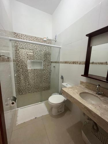 Ένα μπάνιο στο Hospedagem Villa Caiçara