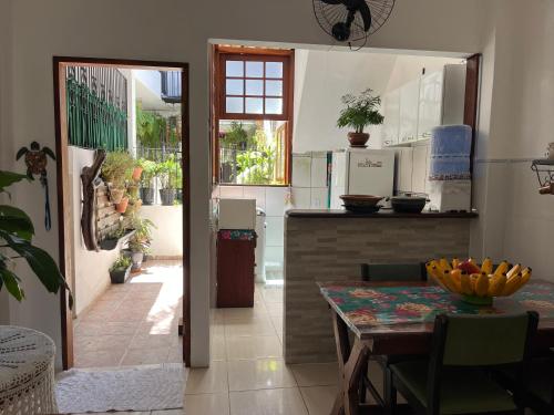 Η κουζίνα ή μικρή κουζίνα στο Hospedagem Villa Caiçara