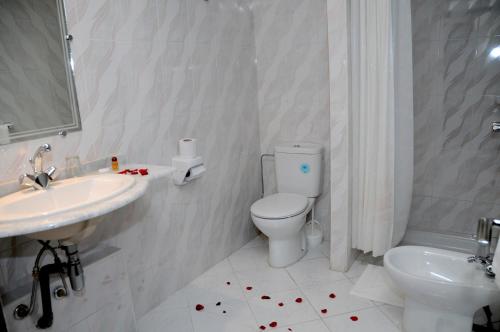 Kupatilo u objektu Residence Hotel Assounfou