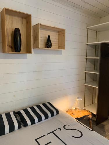 Photo de la galerie de l'établissement Le Chalet au bord des pistes cyclables, à Sainte-Hélène