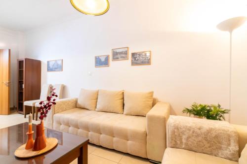 F & B Collection - 2 Bedroom Flat