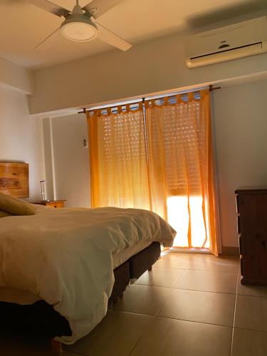 Postel nebo postele na pokoji v ubytování Deptos Drei Kinder