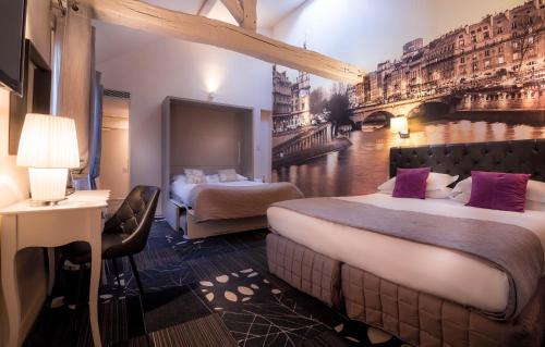 Hotel Ascot Opera tesisinde bir odada yatak veya yataklar