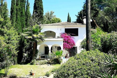Casa cascada a 8` de Marbella, Marbella – Updated 2023 Prices