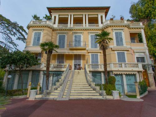 Confort 2 pièces avec terrasse et jardin à Menton