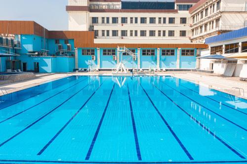Bazén v ubytování Al Yarmouk International Hotel nebo v jeho okolí