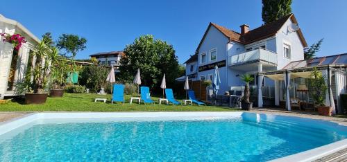 Bazén v ubytování Casa Ananda nebo v jeho okolí
