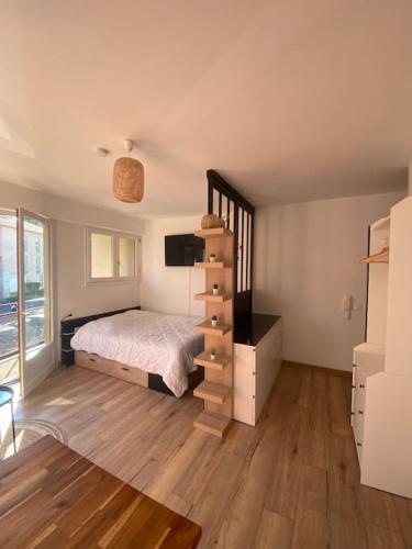 Studio moderne et cosy avec balcon et parking - Apartment Mit 1 Schlafzimmer
