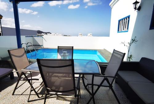 Bazén v ubytování apartamentoscasajulia nebo v jeho okolí