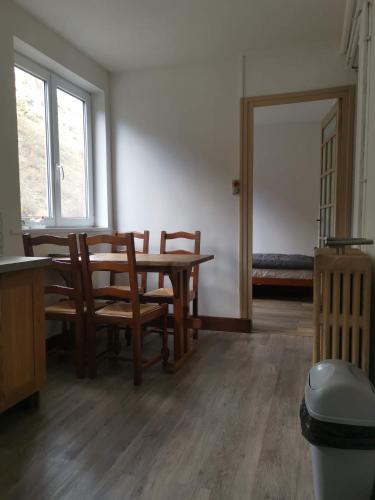 Imagen de la galería de Appartements au bord de la rivière, en Modane