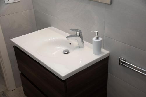 Fotografie z fotogalerie ubytování 180 Home Precioso apartamento con patio San Bernardo 4 v destinaci Seville