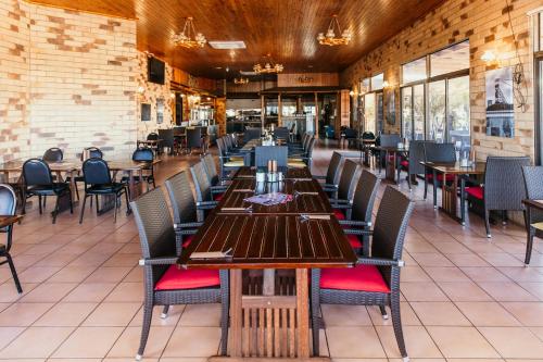 Εστιατόριο ή άλλο μέρος για φαγητό στο Abacus Motel