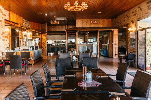 Εστιατόριο ή άλλο μέρος για φαγητό στο Abacus Motel