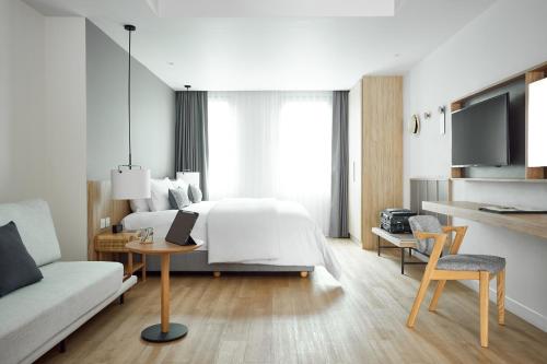 Katil atau katil-katil dalam bilik di Casa 17 Hotel Bangkok