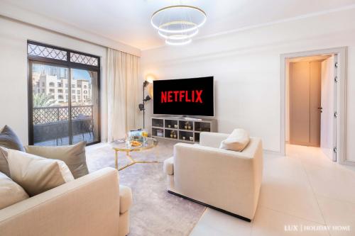 LUX – The Zaafran Burj Khalifa View Suite